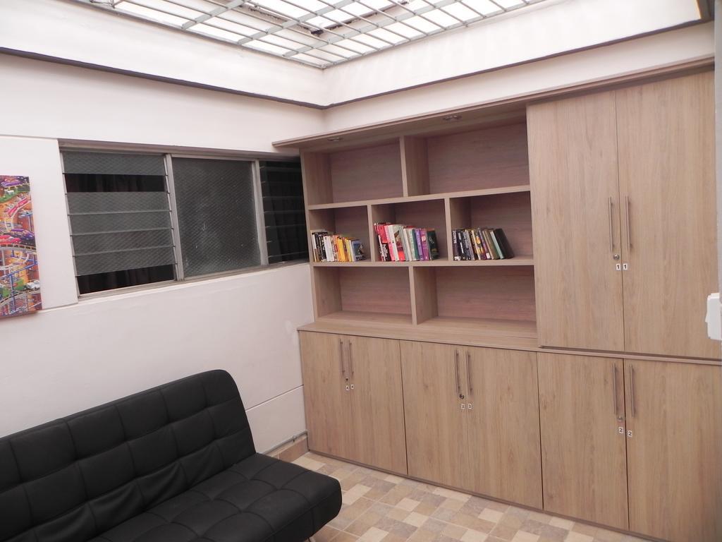 Hostal Tamarindo Inn 麦德林 外观 照片