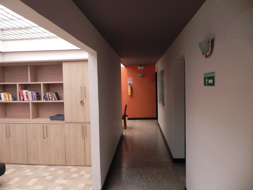 Hostal Tamarindo Inn 麦德林 外观 照片