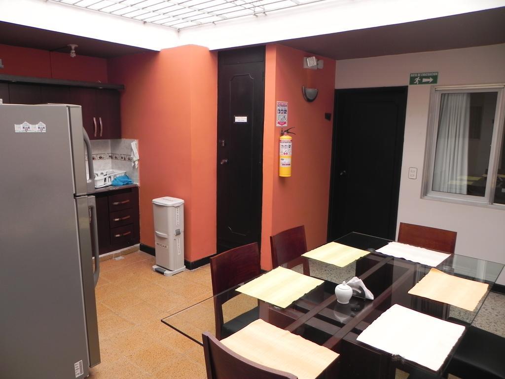 Hostal Tamarindo Inn 麦德林 外观 照片