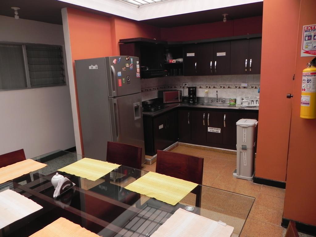 Hostal Tamarindo Inn 麦德林 外观 照片