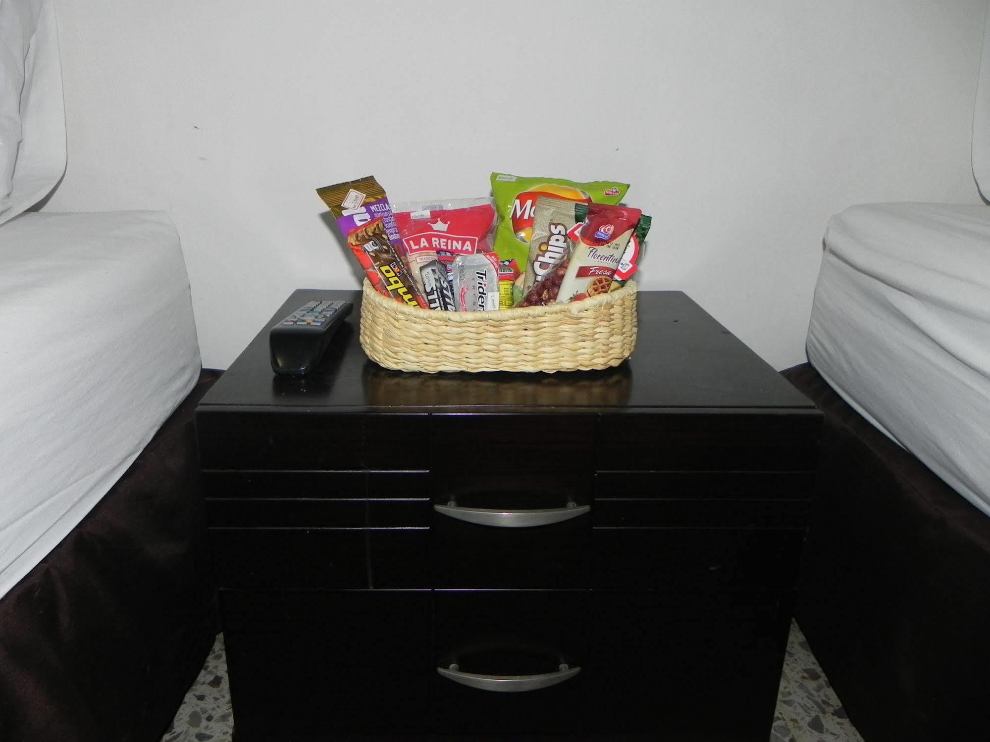 Hostal Tamarindo Inn 麦德林 外观 照片